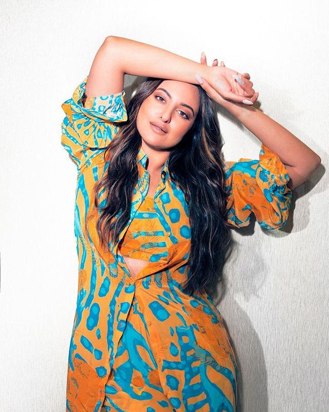 Colorful Clicks Of Sonakshi Sinha